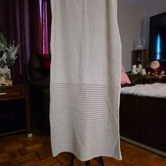 Universal Thread DRESS! - Picture 2 of 3